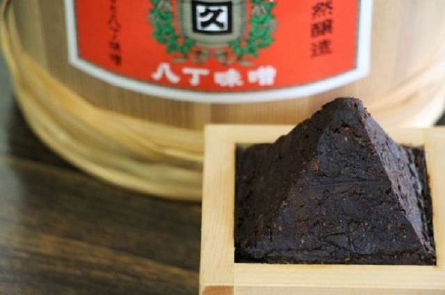 岡崎名物 カクキュウ八丁味噌 がかかった味噌アイスクリーム 連載 アキラの着目 Fj時事新聞